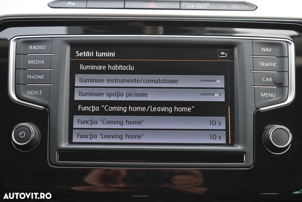 Volkswagen Passat 2.0 TDI DSG (BlueMotion Technology) Highline - 28