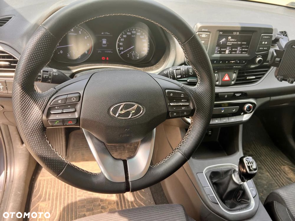 Hyundai i30 1.4 Classic + - 9