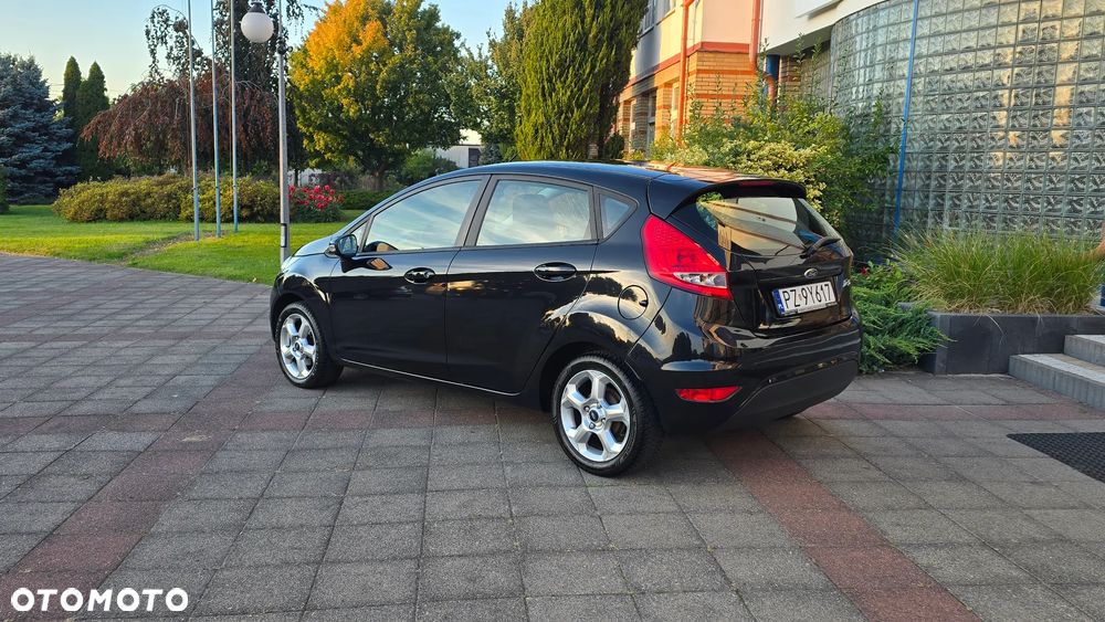 Ford Fiesta - 38