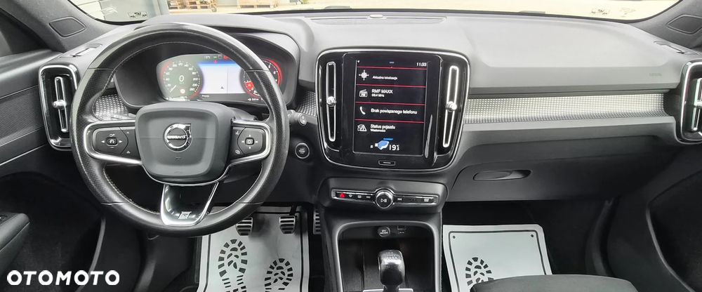 Volvo XC 40 T3 R-Design - 35