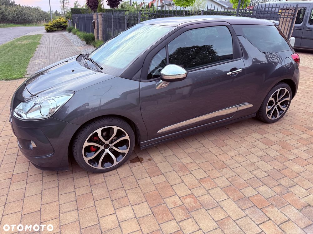Citroën DS3 e-HDi 90 FAP SoChic - 2