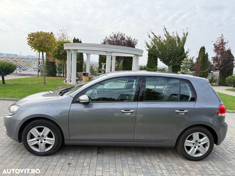 Volkswagen Golf 1.6 TDI BlueMotion Technology Comfortline - 11