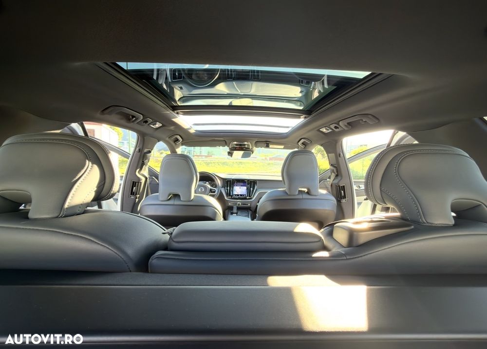 Volvo XC 60 B4 MHEV R-Design - 9