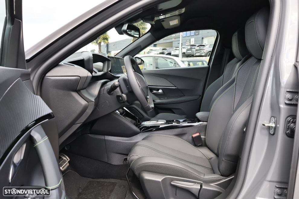 Peugeot e-2008 54 kWh GT - 19