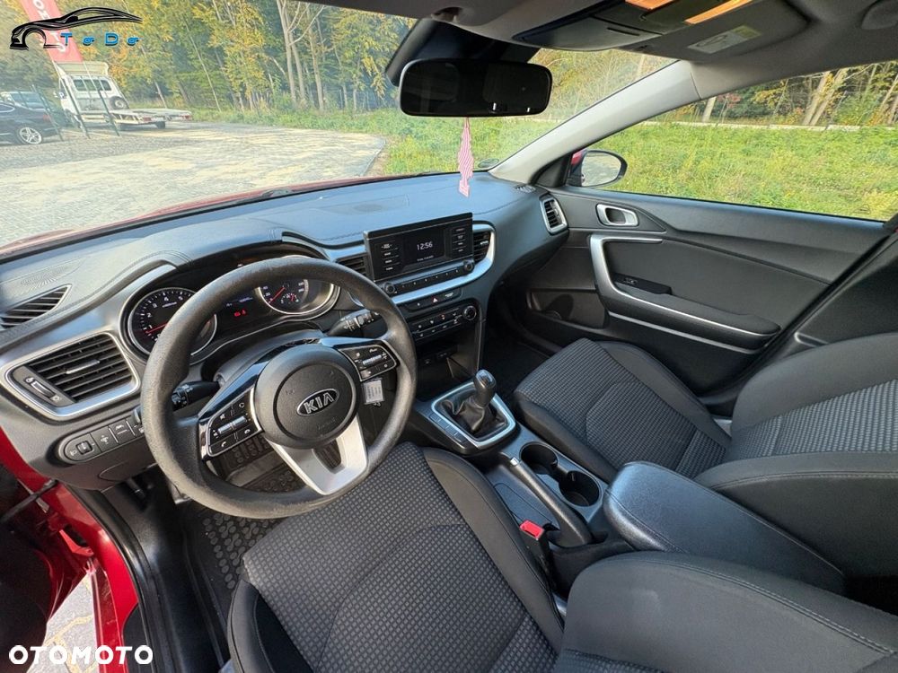 Kia Ceed 1.4 L Business Line Plus - 16