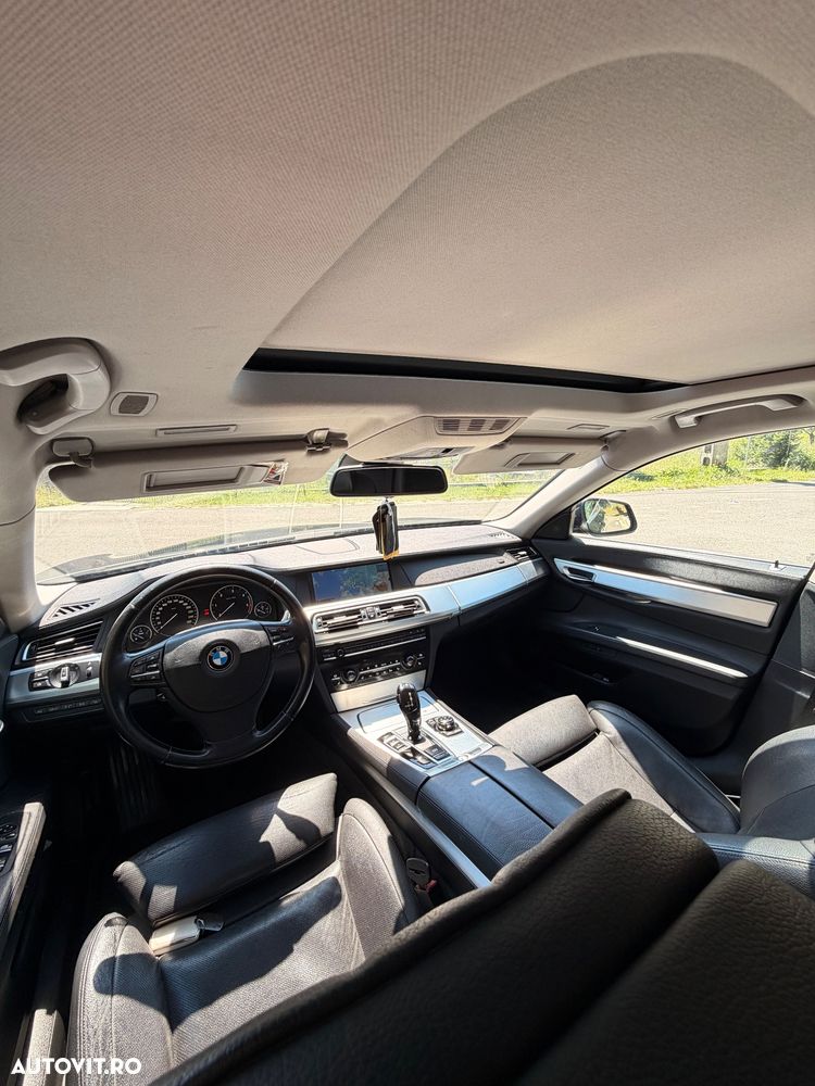 BMW Seria 7 730d Aut. - 8