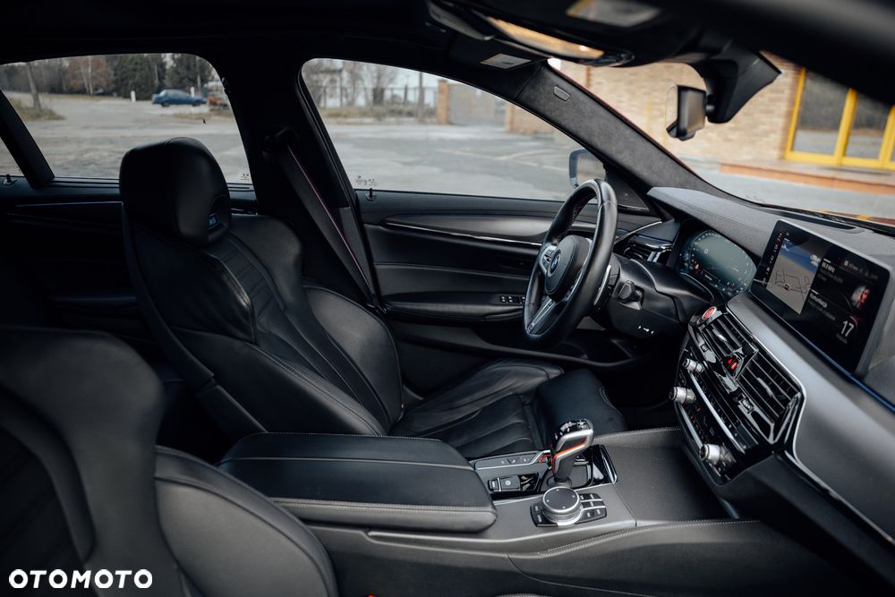 BMW M5 Competition - 11