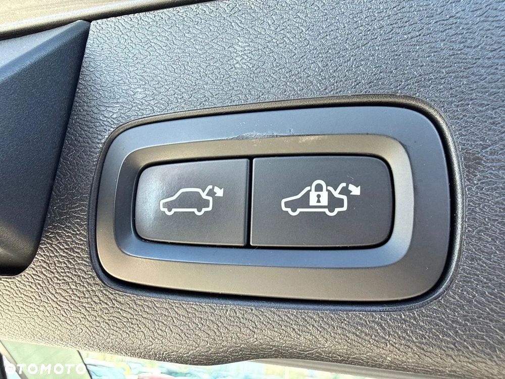 Volvo XC 60 D3 Momentum - 28