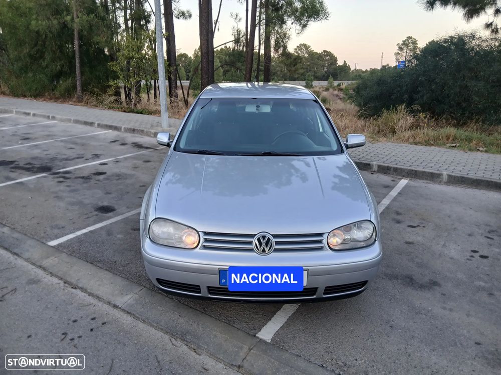 VW Golf 1.9 TDi 25 Anos - 14