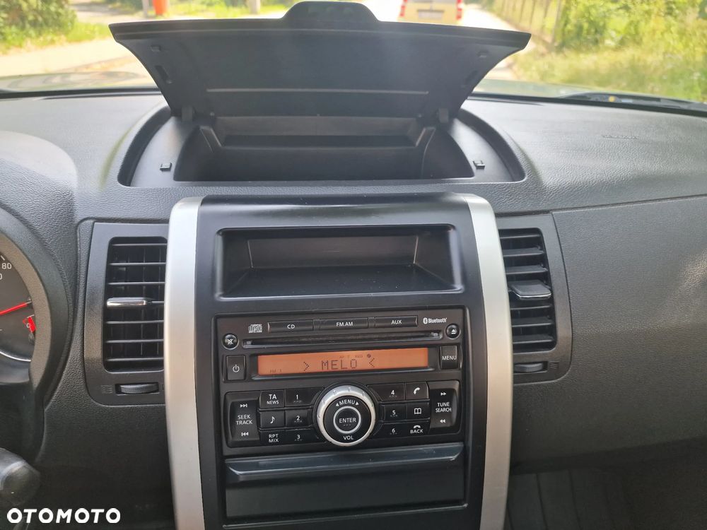 Nissan X-Trail 2.0 dCi 4x4 DPF LE - 28