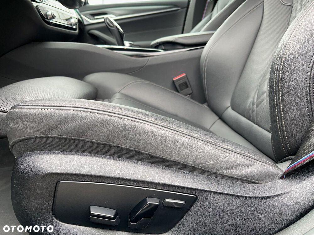 BMW Seria 5 520d xDrive mHEV M Sport sport - 11