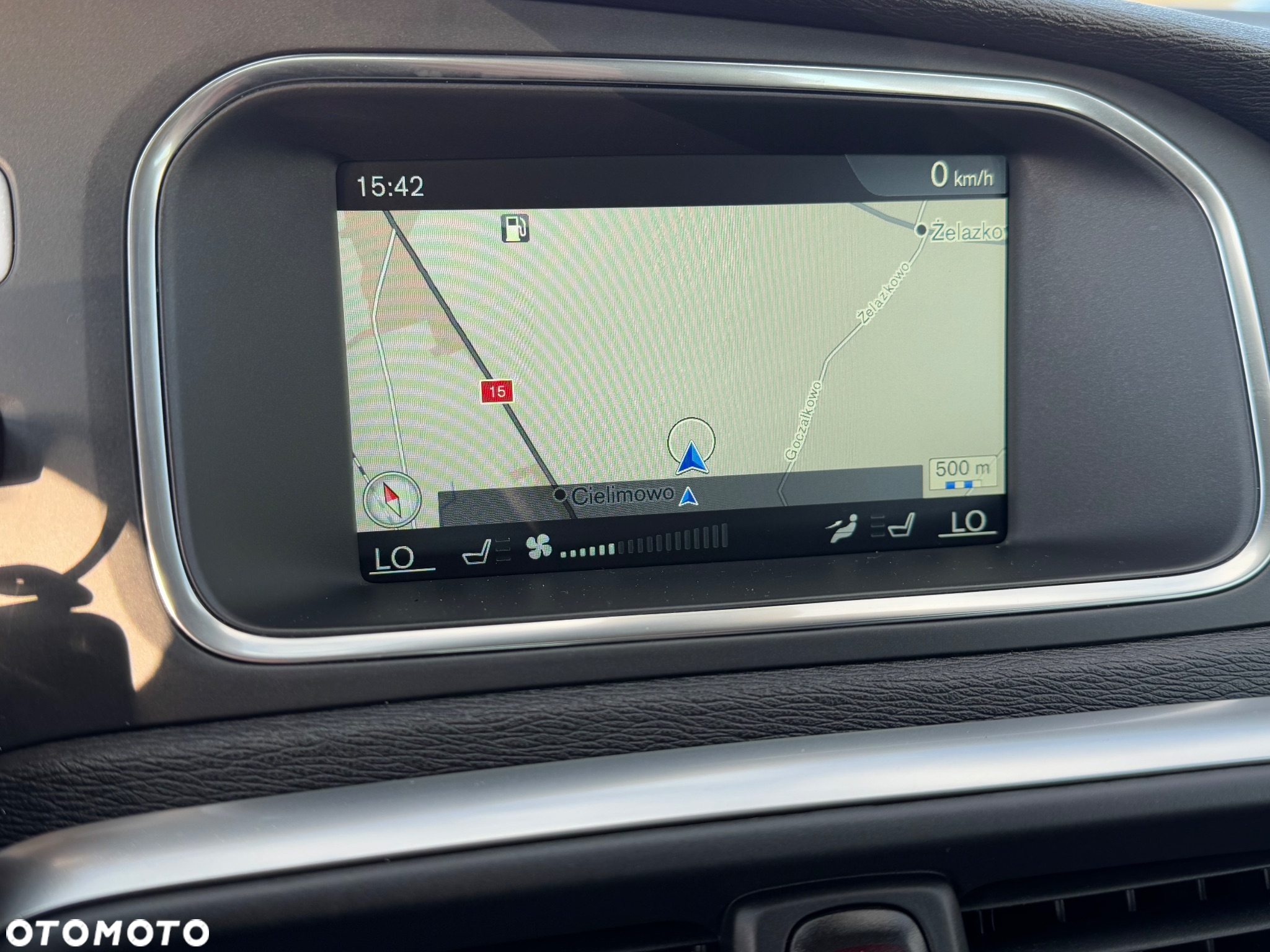 Volvo V40 D2 Drive-E Momentum - 22