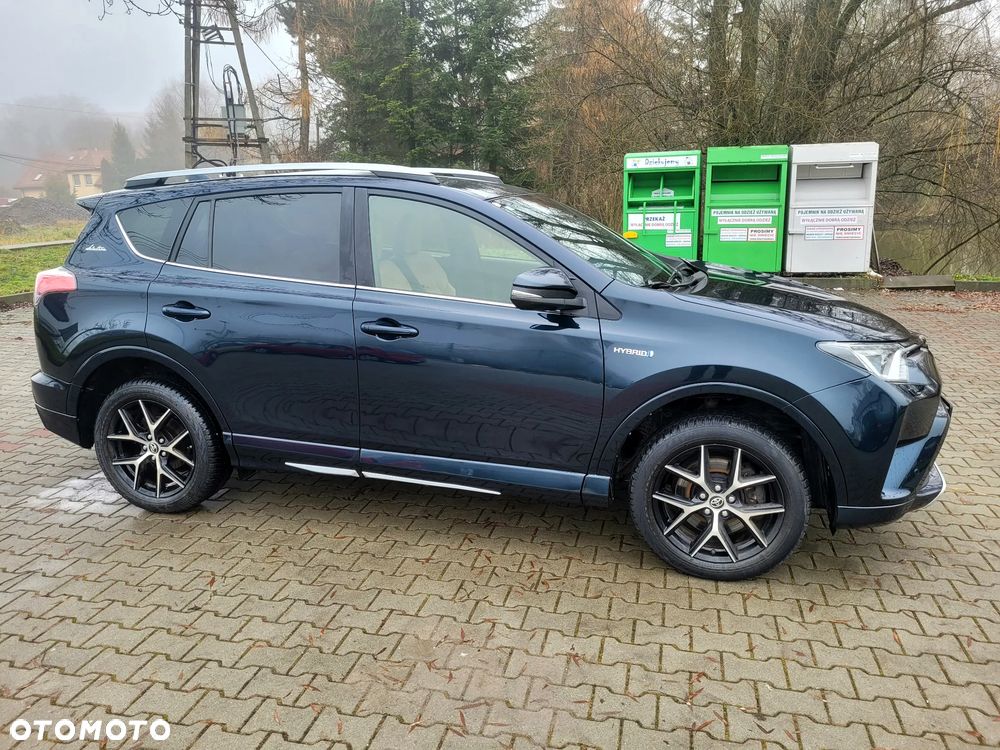 Toyota RAV4 Hybrid Selection 4x4 - 5