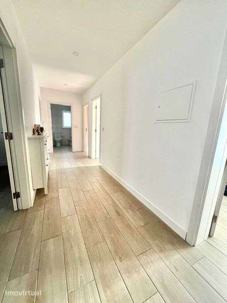 Apartamento T3 SEMI-Novo – Loteamento Frei Miguel, Constância - Grande imagem: 4/8