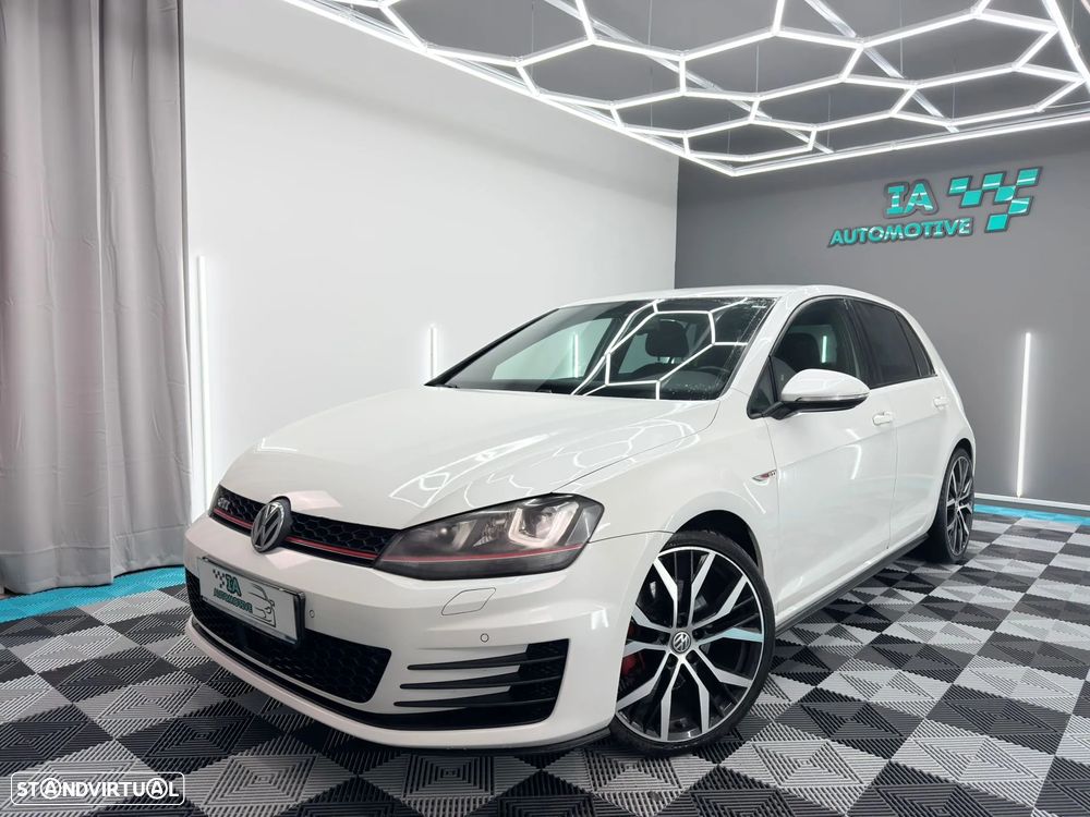 VW Golf 2.0 TSi GTi DSG - 1