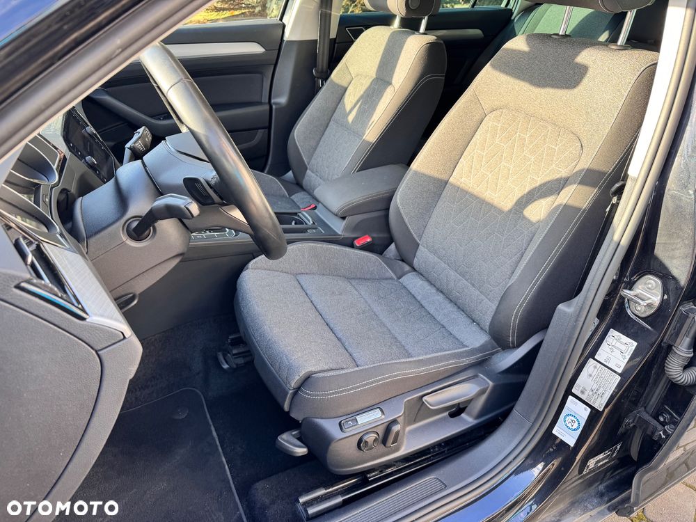 Volkswagen Passat 2.0 TDI EVO Elegance DSG - 10