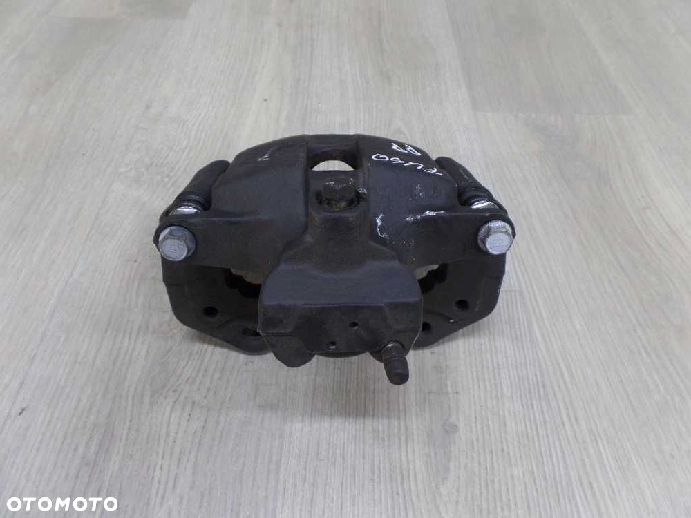 MITSUBISHI CANTER FUSO 7C18 4.9 DID ZACISK PRZOD PRAWY 07-12 - 3