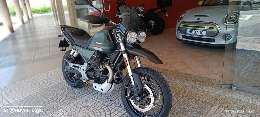Moto Guzzi V85 Verde Altaj - 1