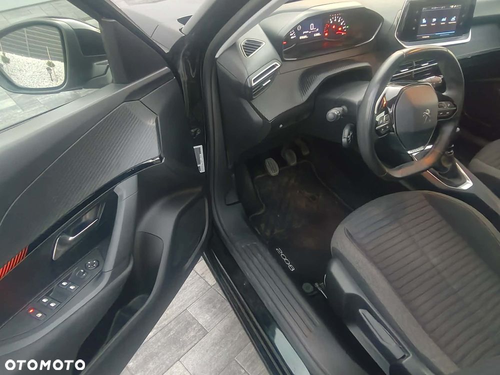 Peugeot 2008 PureTech 100 Business - 16