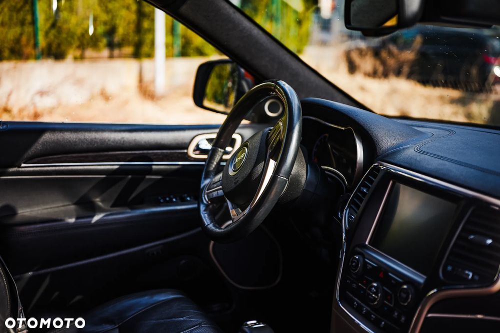 Jeep Grand Cherokee 3.0 CRD Overland Summit - 16