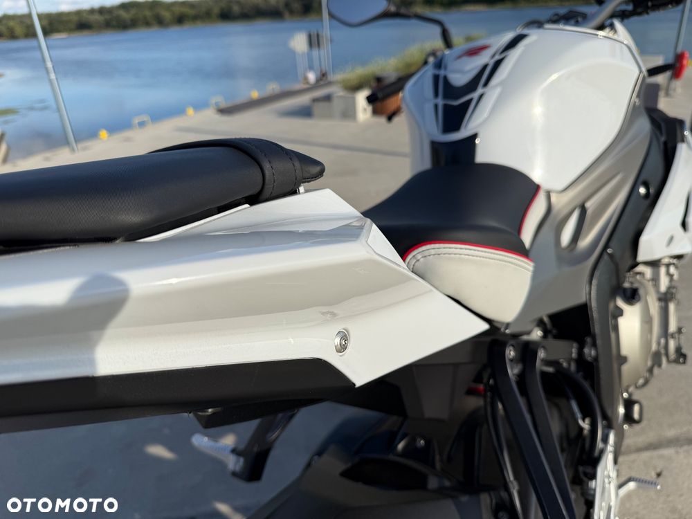 BMW S - 14