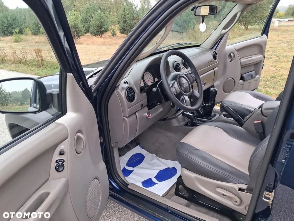 Jeep Cherokee 2.4 Sport - 20