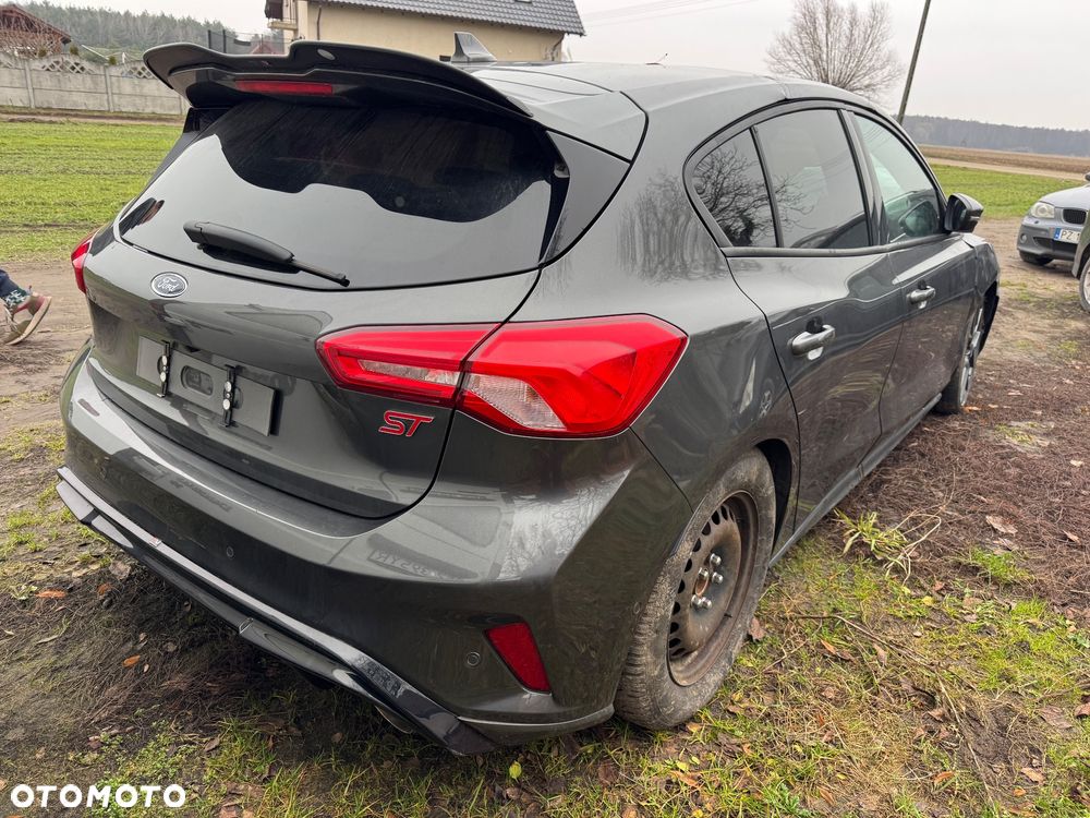 Ford Focus 2.3 EcoBoost ST Edition - 4