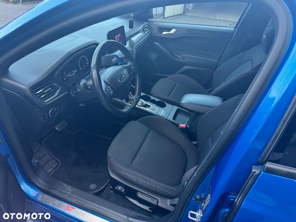Ford Focus - 8