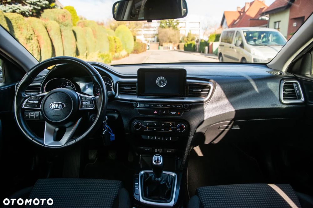Kia Ceed 1.4 Business Line - 29