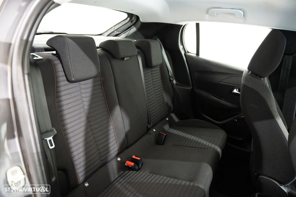 Peugeot 208 1.2 PureTech Allure EAT8 - 28
