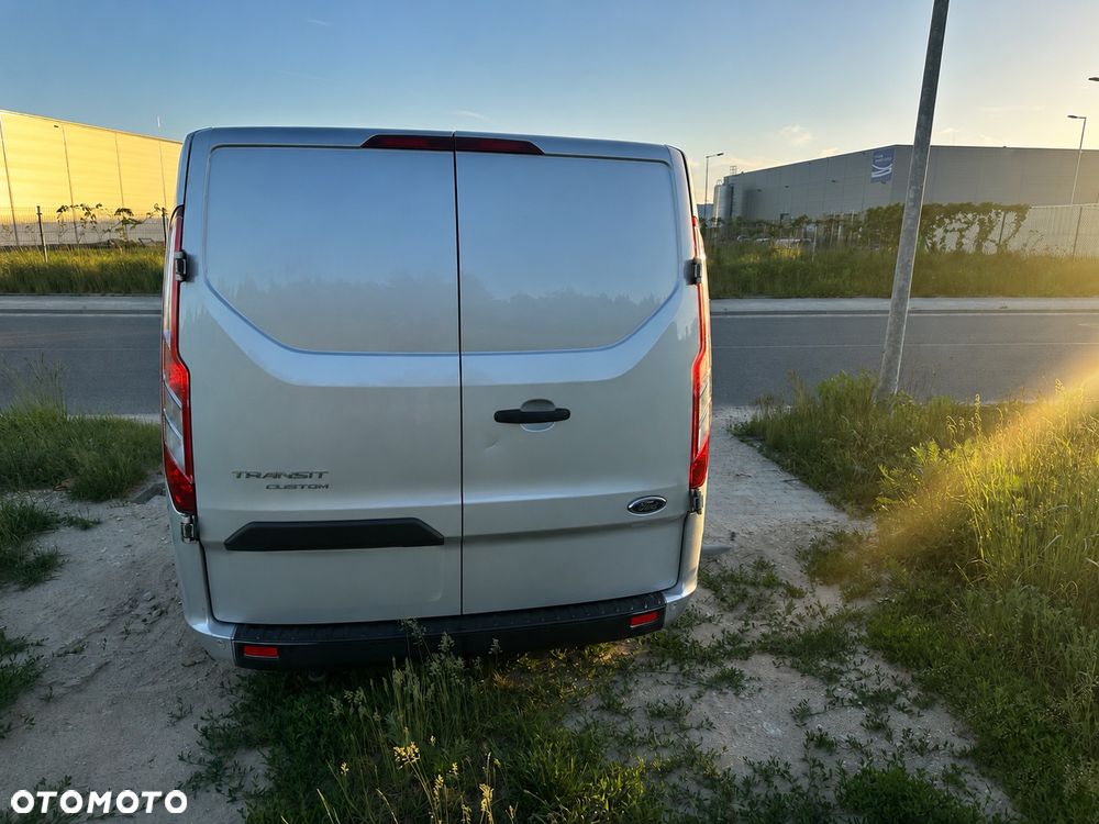 Ford TRANSIT CUSTOM - 2