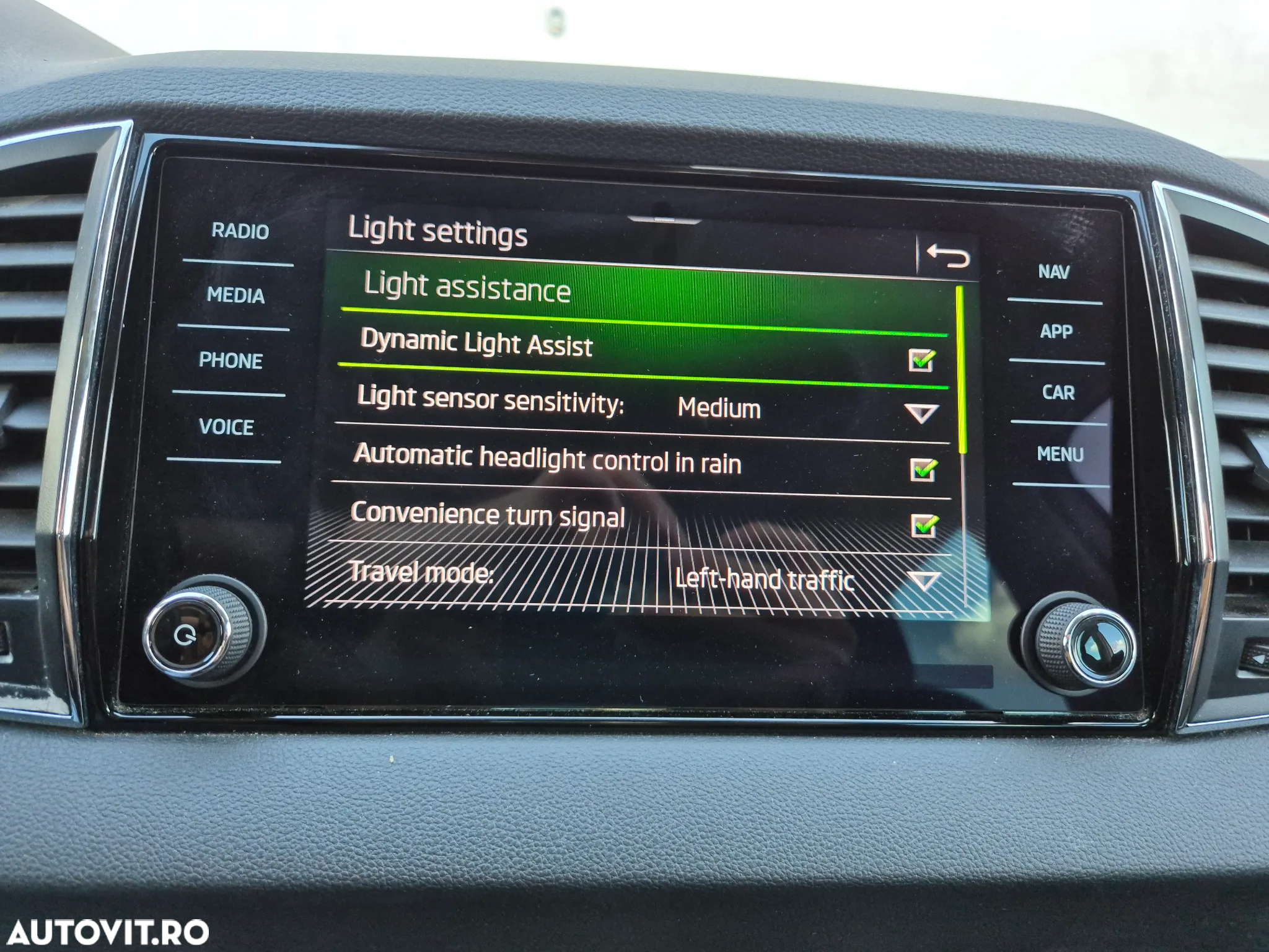 Skoda Karoq 1.5 TSI DSG Style - 29