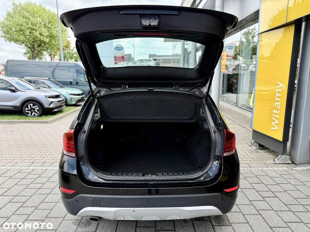 BMW X1 sDrive18d xLine - 28