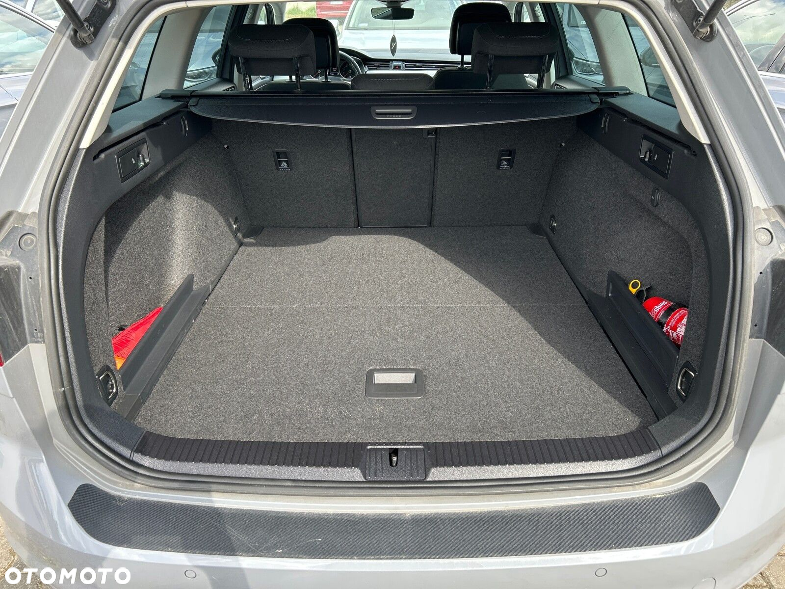 Volkswagen Passat 2.0 TSI Business DSG - 25