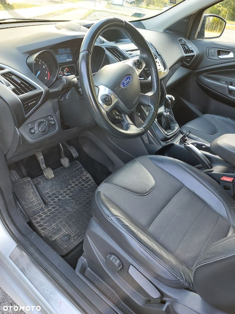 Ford Kuga 2015 photo 4