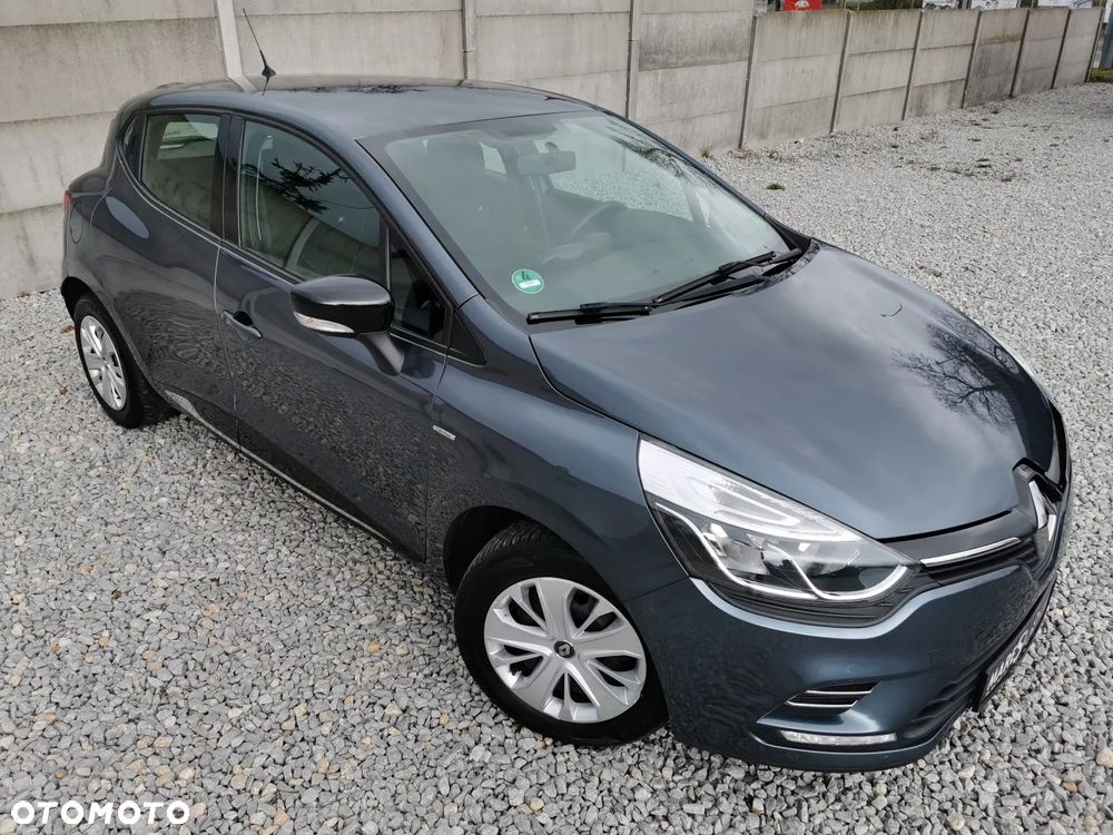 Renault Clio - 24