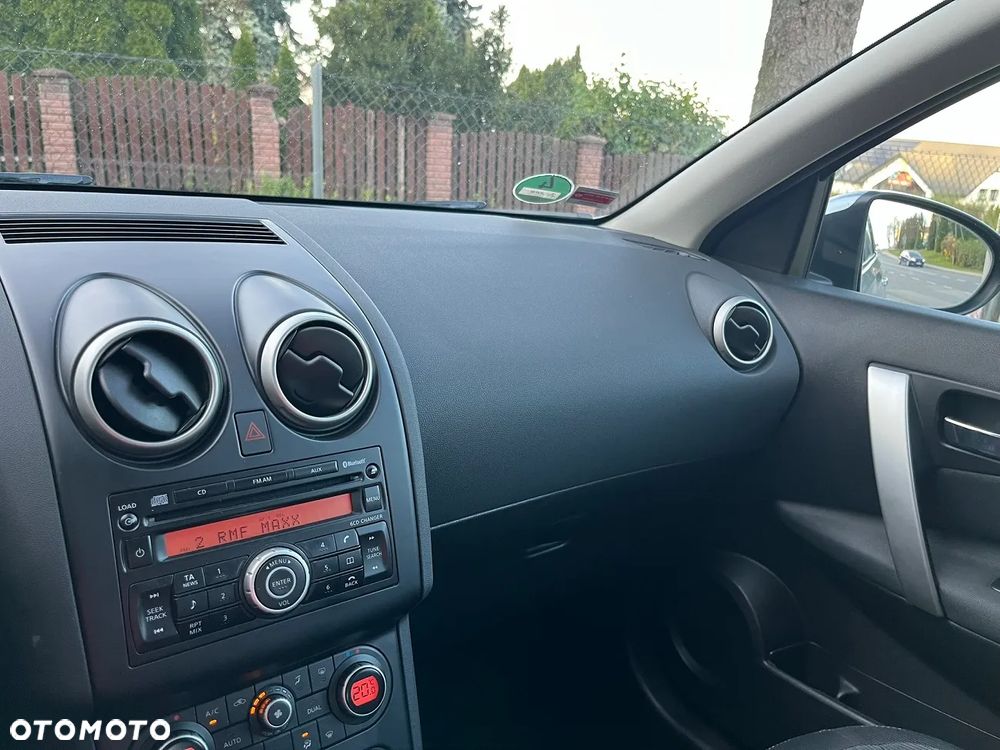 Nissan Qashqai 2.0 4x4 visia - 13