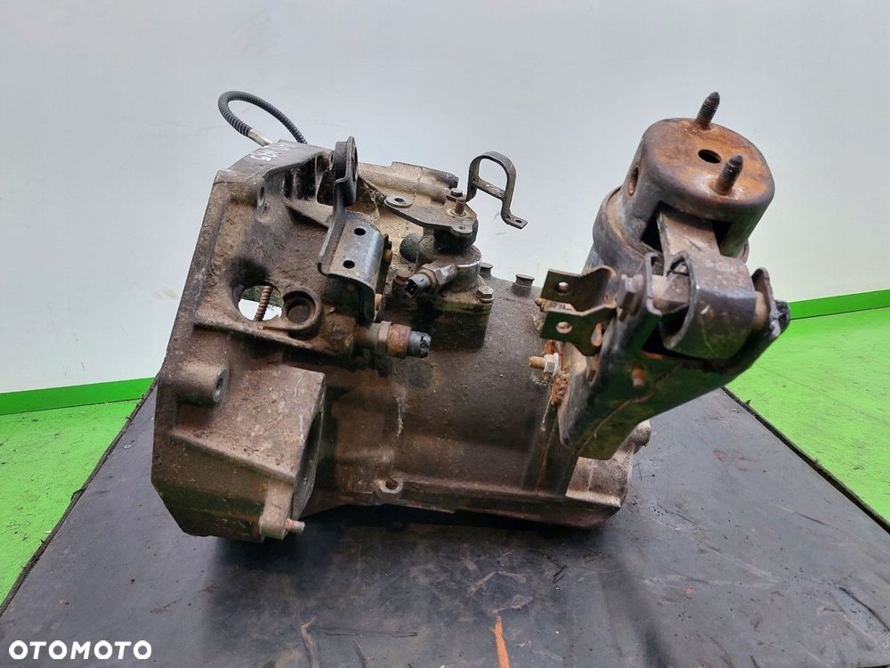 Skrzynia biegów Manualna VW Transporter T4 1992-2003 2.5 TDI KOD:AFK - 4