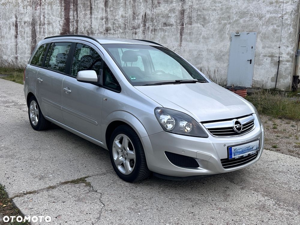 Opel Zafira - 1