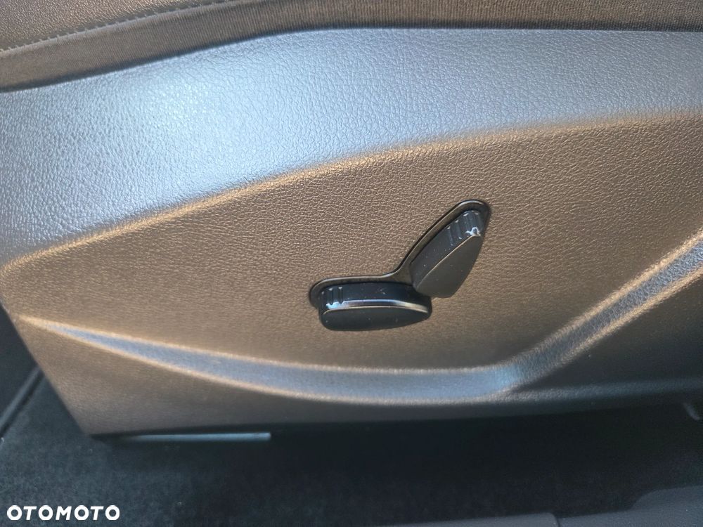 Ford Focus 1.0 EcoBoost Titanium ASS - 29