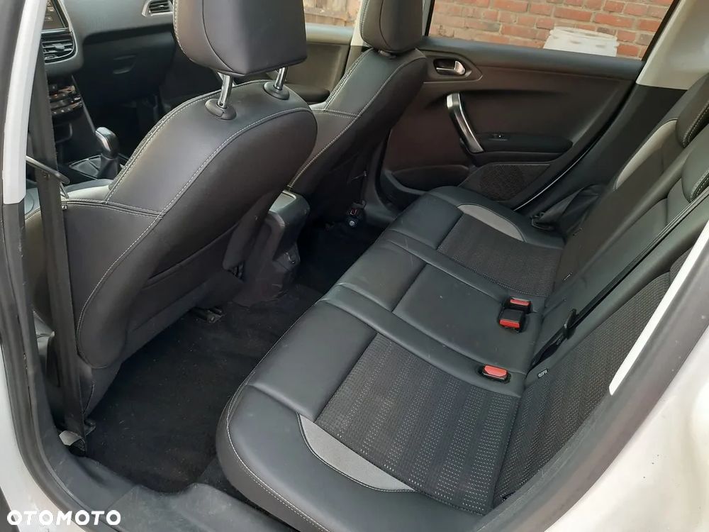Peugeot 2008 - 16