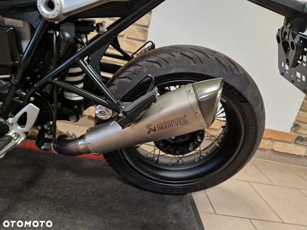 BMW R - 6