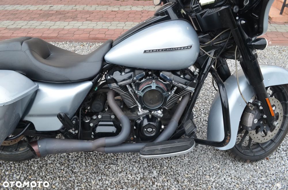 Harley-Davidson Touring Street Glide - 8