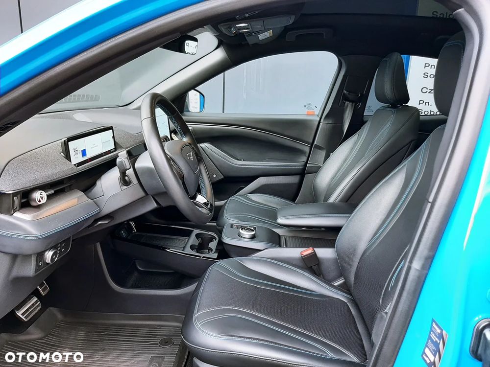 Ford Mustang Mach-E - 23