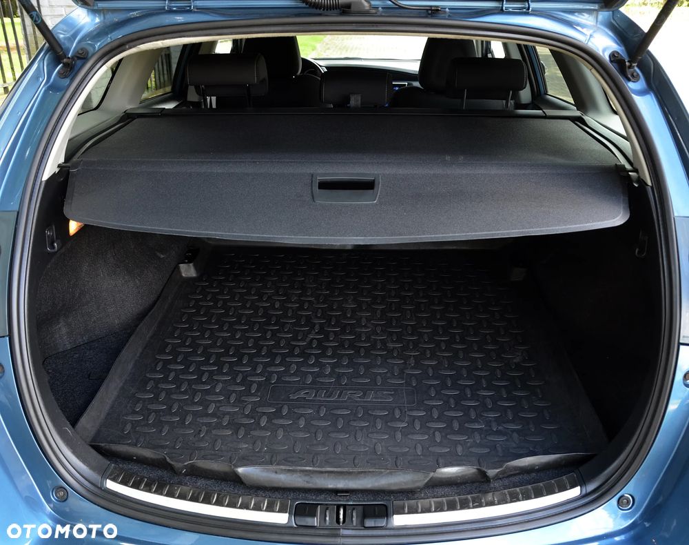 Toyota Auris Hybrid 135 Prestige - 12