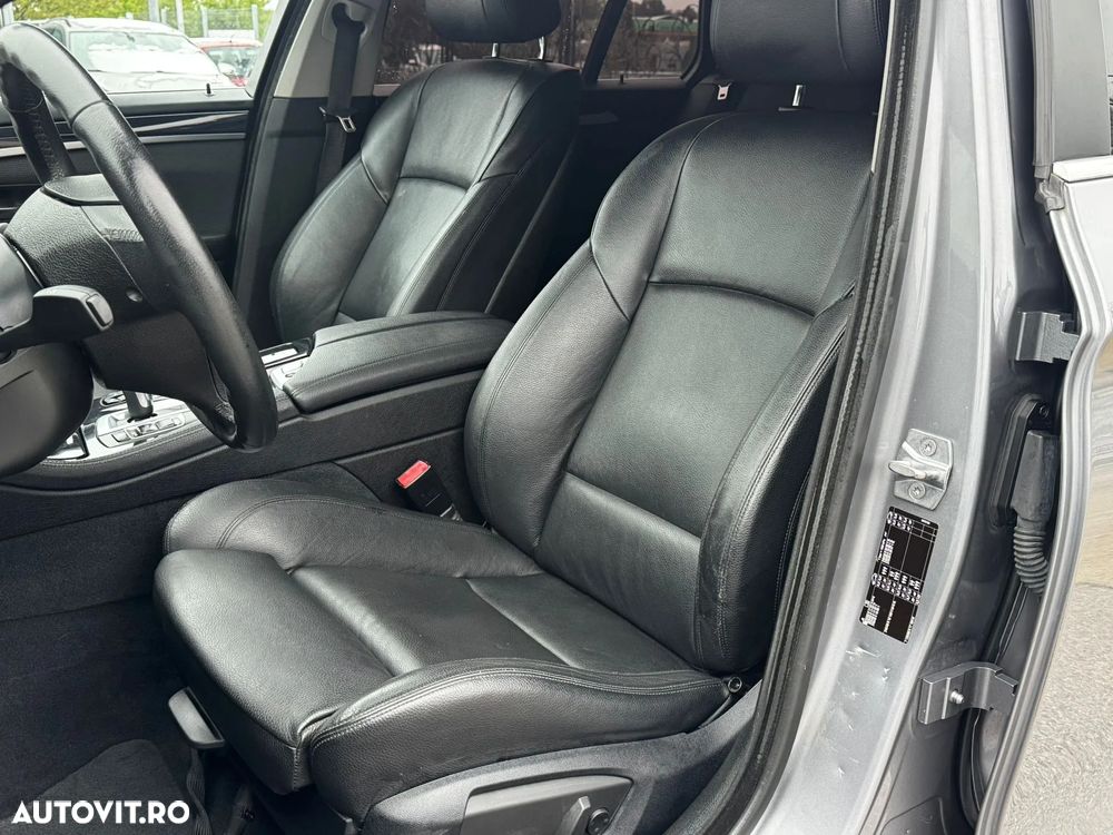 BMW Seria 5 520d Aut. Luxury Line - 9