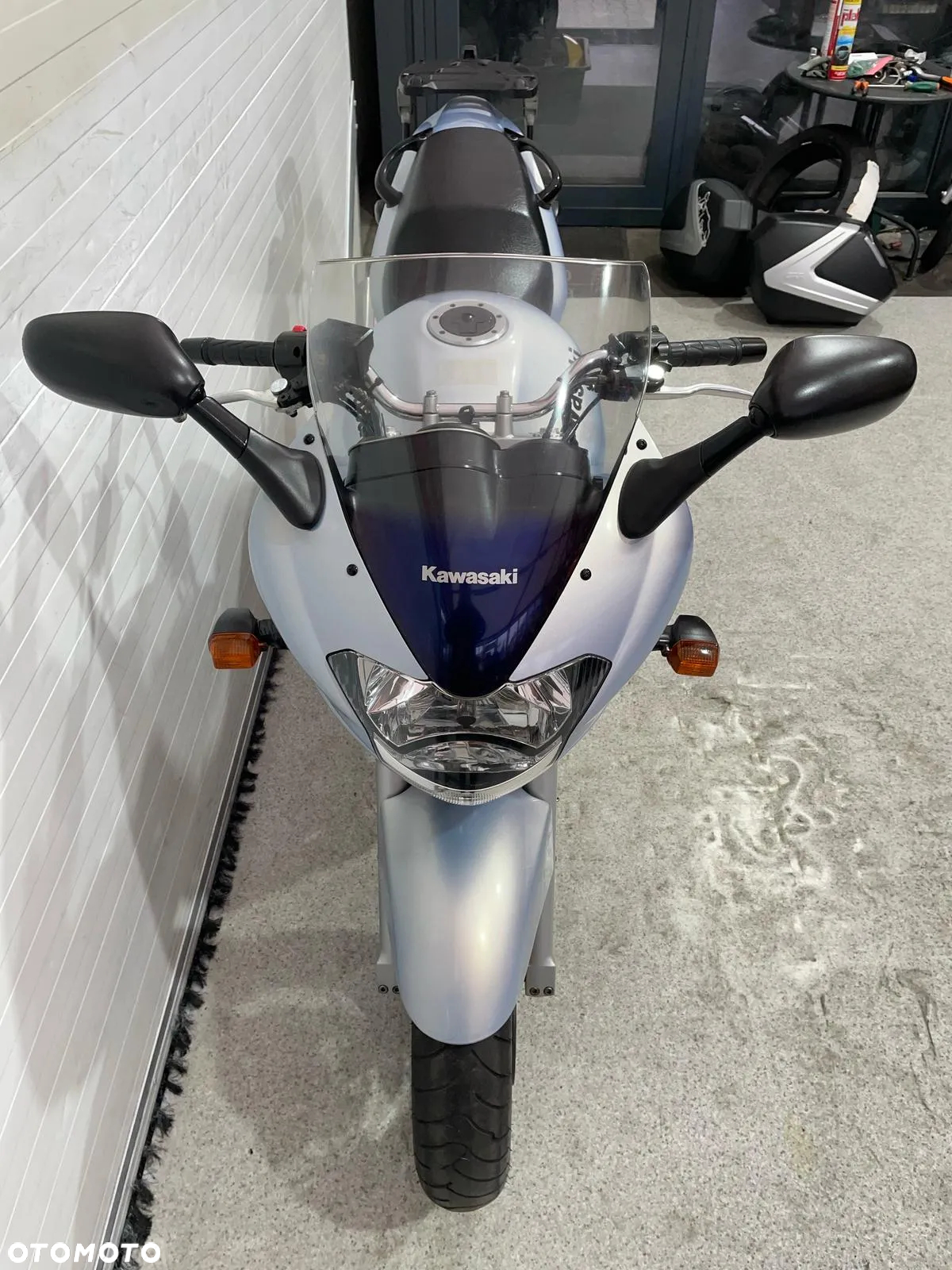 Kawasaki ZR - 11