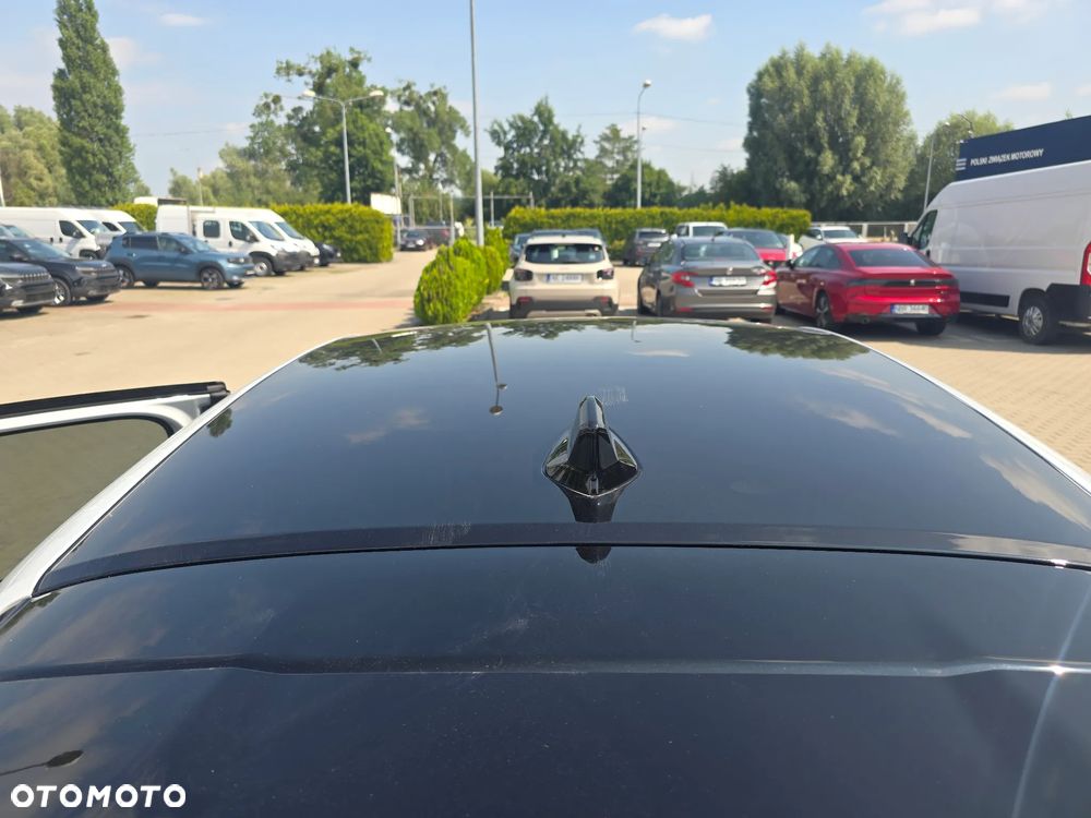 Peugeot 208 1.2 mHEV GT - 25