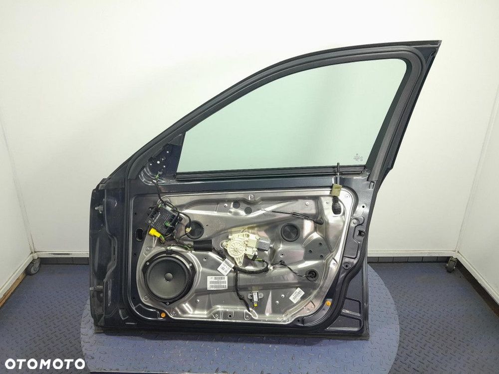 MERCEDES C W204 DRZWI PRZÓD PRZEDNIE PRAWE 755 - 7