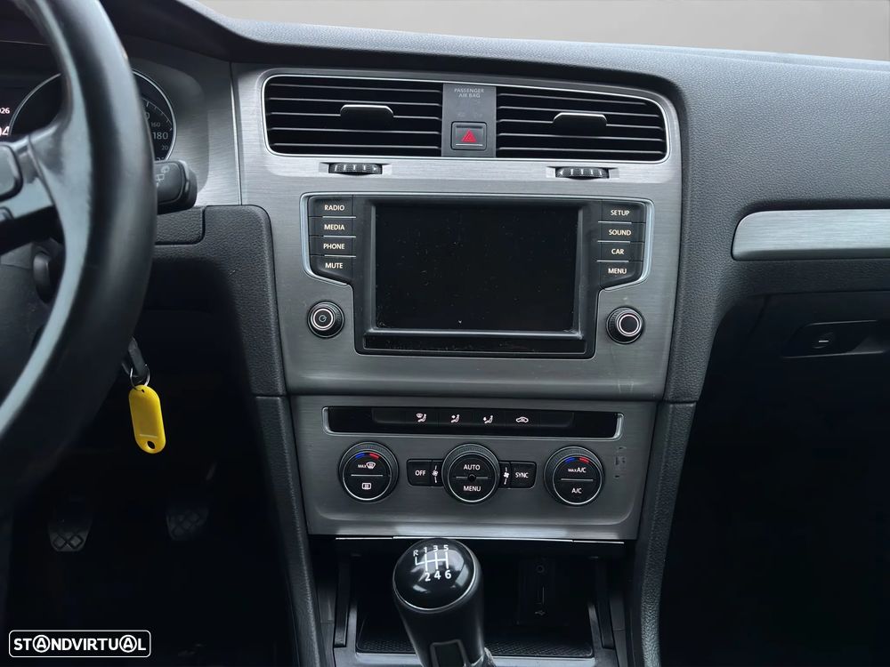 VW Golf Variant 1.6 TDi GPS Edition - 16